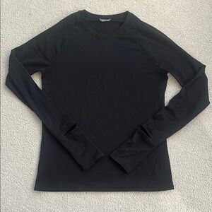 Oiselle sz 4 Black Flyout long sleeve